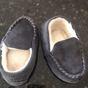 Infant boy slippers